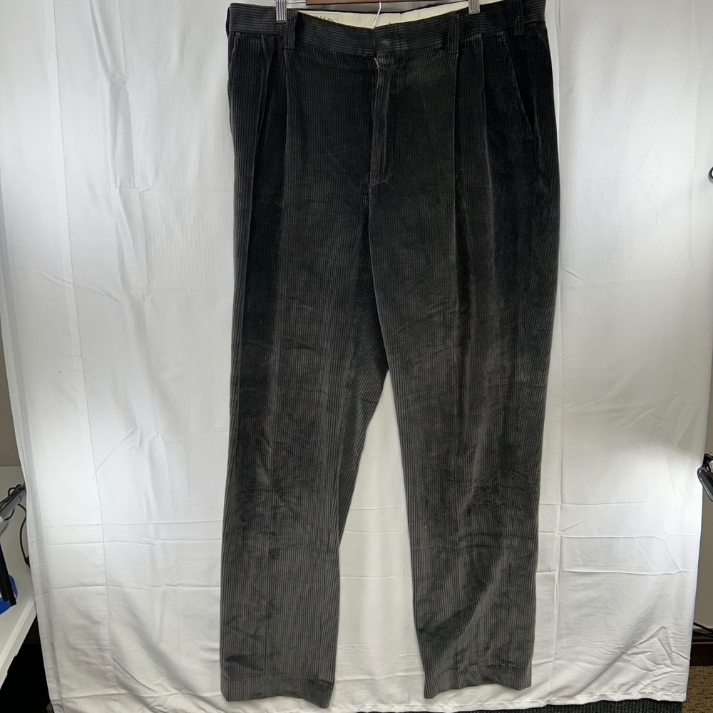 Orvis Corduroy Trousers Mens 38x35 Gray Pleated Straight Leg Stretch Wide Wale